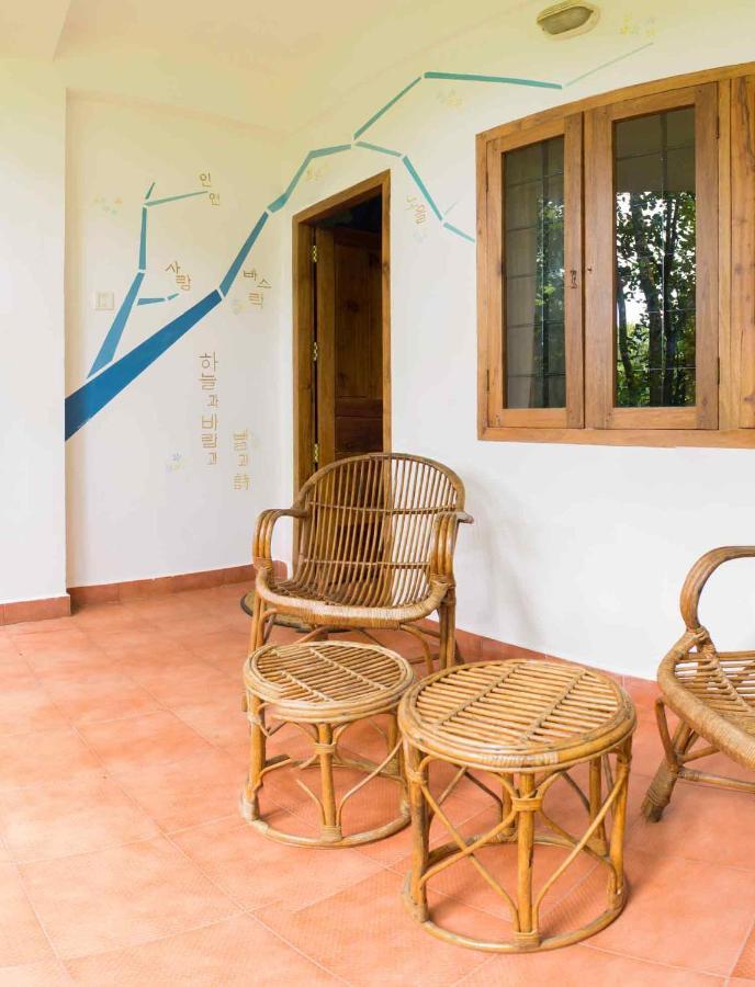 Chrissie'S Hotel Thekkady Exterior photo